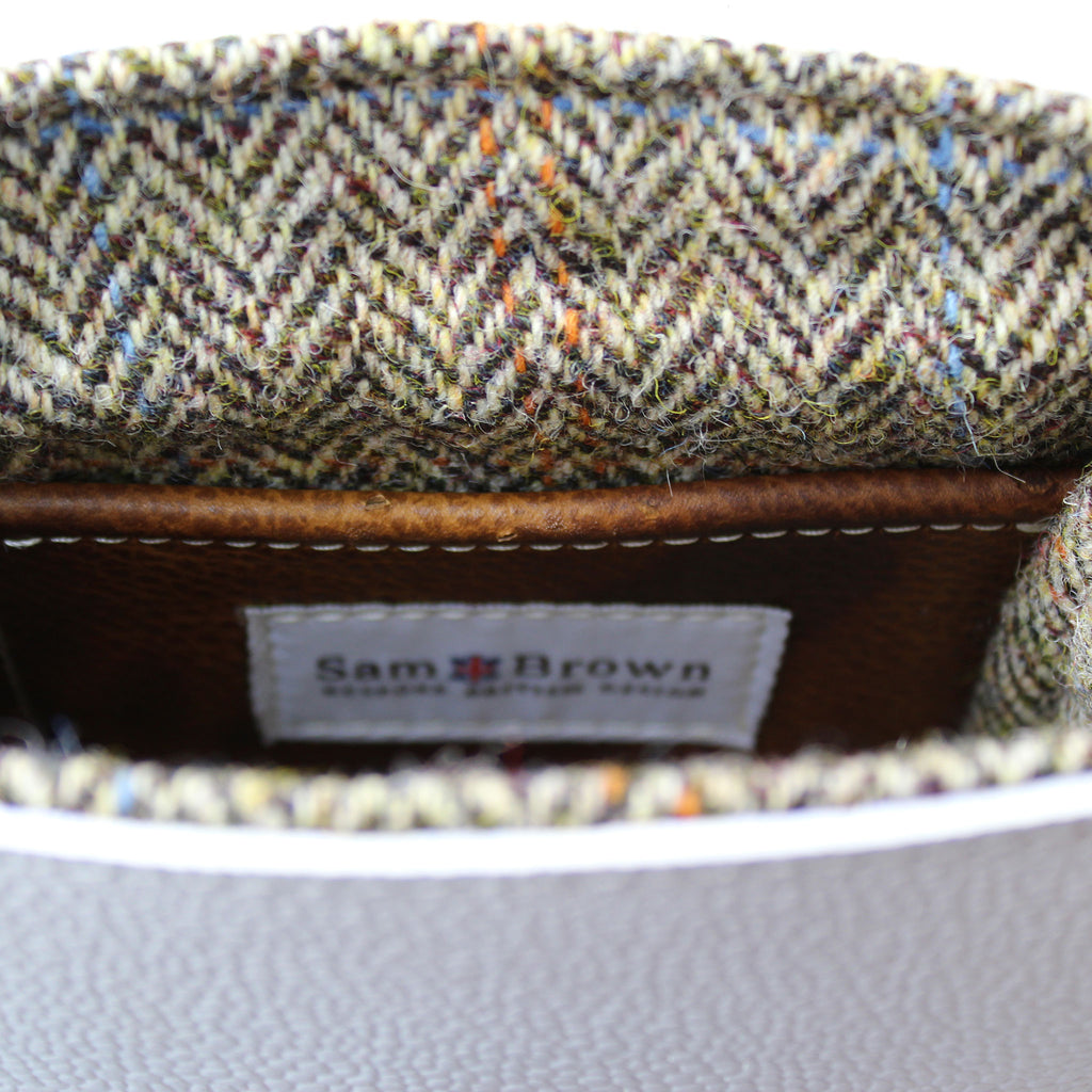 Lining Harris_Tweed_in-Tan_White_Compact_Traveller-leather_bag Sam Brown London Made in England UK