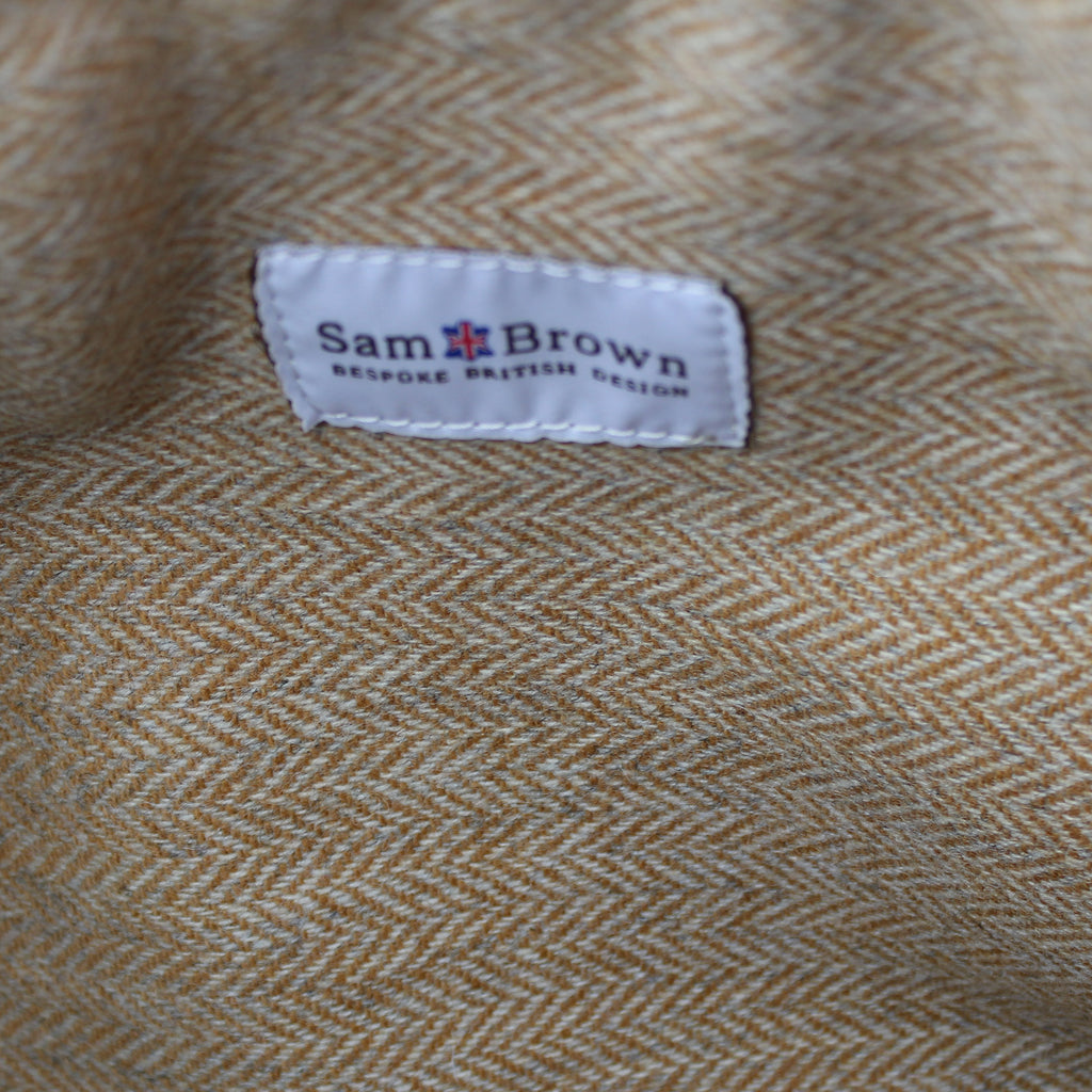 The Flight Bag in White & Tan