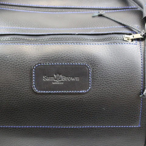 external-pocket-for-easy-access-on Weekend Luggage bag Sam-Brown-London